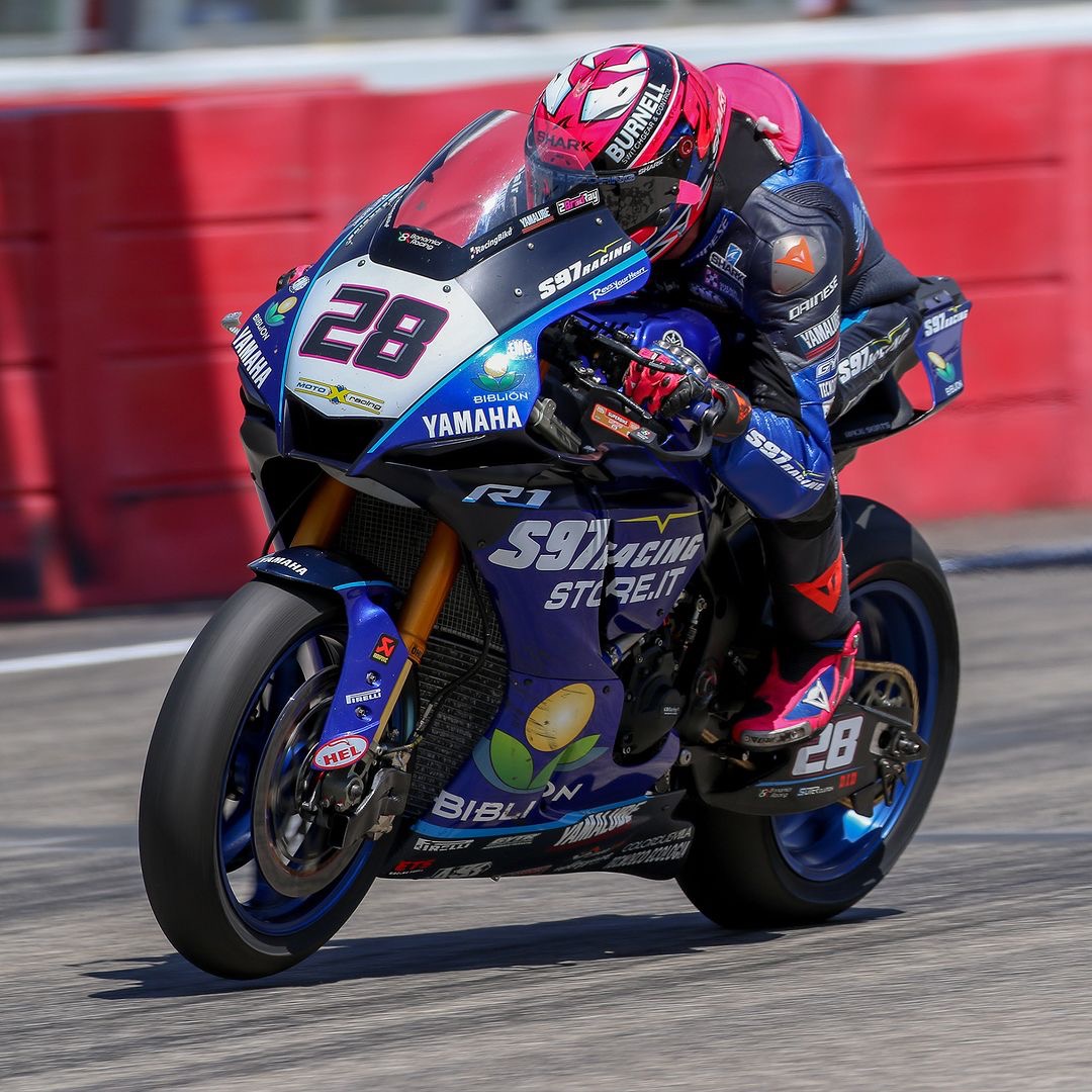 ReactiveParts's tweet image. Nice one @BradRayRacing bagged p6 in race 2 at @autodromoimola #WorldSBK riding for @yamaharacingcom #MotoX team. Done in style using @bonamiciracing accessories 😎

Available online at ReactiveParts.com

#motorcycle #motorbike #racing #wsbk #wer1 #yamahar1 #yamaha
