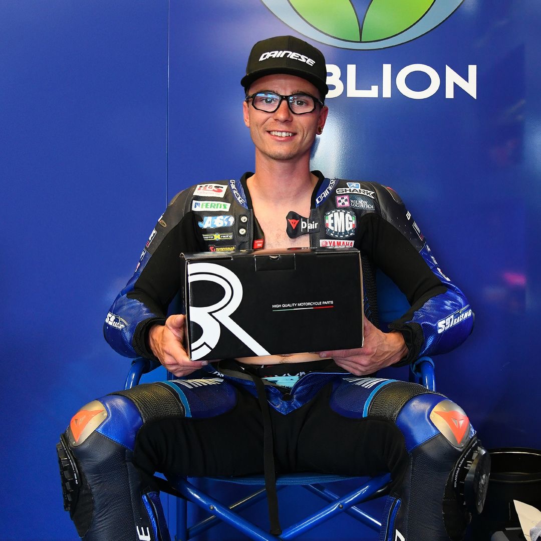 ReactiveParts's tweet image. Nice one @BradRayRacing bagged p6 in race 2 at @autodromoimola #WorldSBK riding for @yamaharacingcom #MotoX team. Done in style using @bonamiciracing accessories 😎

Available online at ReactiveParts.com

#motorcycle #motorbike #racing #wsbk #wer1 #yamahar1 #yamaha