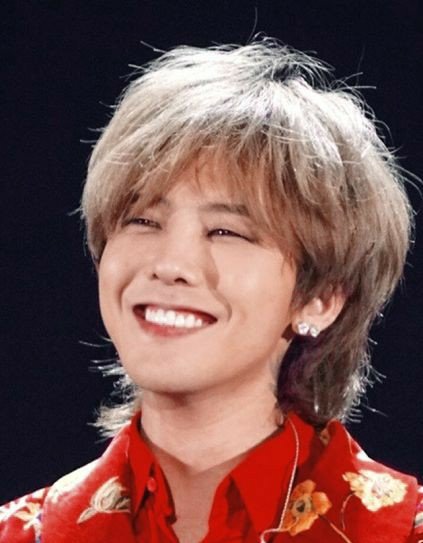 IMG183's tweet photo. Alguien tiene la sonrisa más hermosa del mundo 💘 @IBGDRG💌
#GDRAGON https://t.co/TLSEMbrw3X