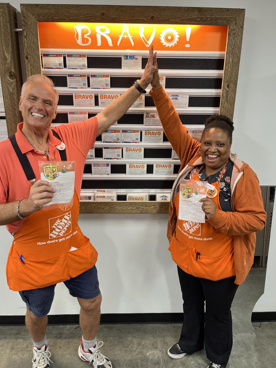 Shout out to our June Bravo winners Charmaine and Steve!!!! Thank you for your peer to peer recognition. @mr_richardson @EileenClaar1 @mlindsey1223 @EllinProds @MarkCoxHD @philp_scott