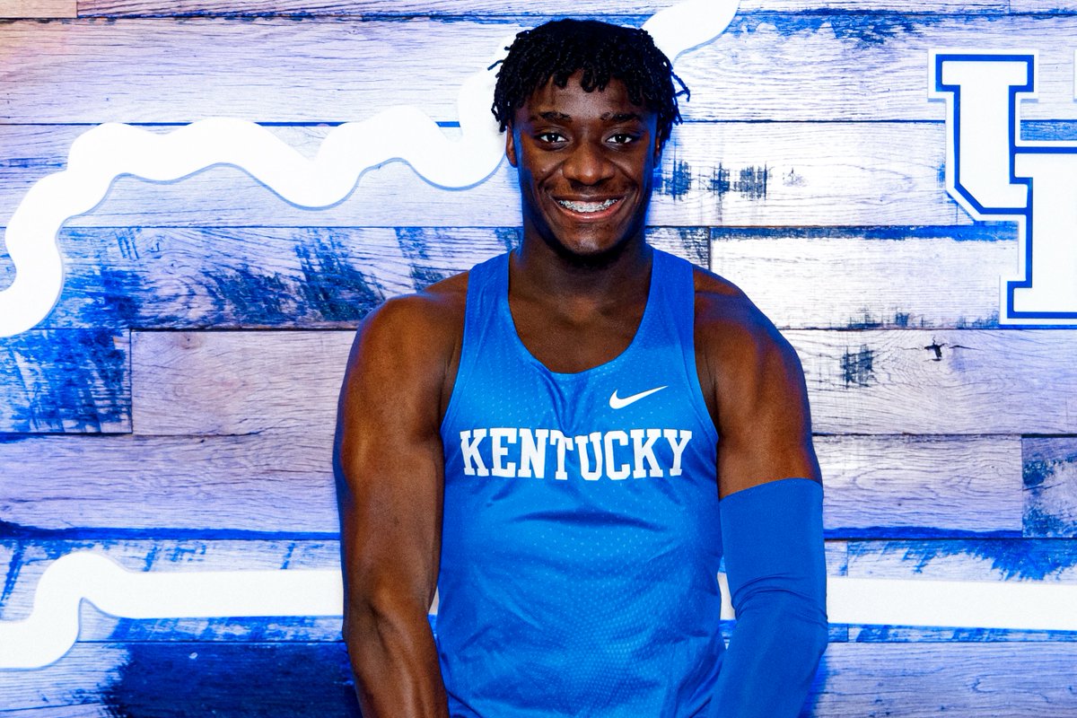 Congrats to incoming Wildcats @morgandavis1008, @Miles2smooth & @ChukwukeluAlex who have been called up to represent #TeamUSATF at the U-20 Pan American games next month! 😺 #UKTF