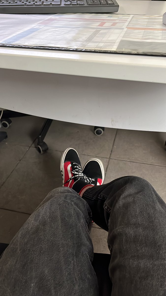 CreesyMissy's tweet photo. Je veux des chiennes à dresser pendant que je suis au taff 

Domina moneymiss moneyslave findom Feetfetish 420domme ganjagodess https://t.co/osqZvMpQmP