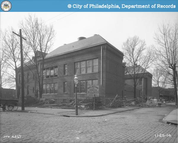 HistoricPHL's tweet photo. November 25, 1914: James Rhoads School. 
https://t.co/n1ns8bEnxx https://t.co/XKt7NTjPjR
