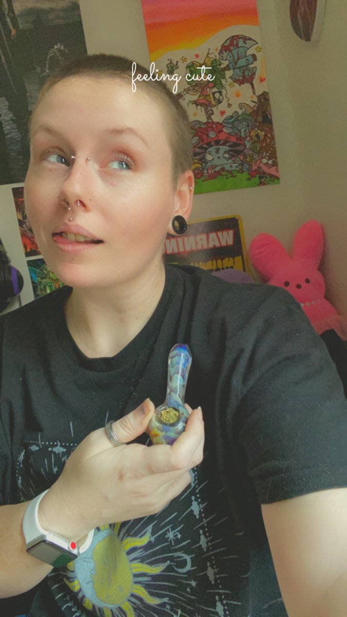 DOCMCPUFFINS420's tweet photo. Finally home. Showered. Ate my lunchables. Time to roast this bowl and start a new play-thru of the Outer Worlds. Itβs been awhile since Iβve played. #gamingstoner #stonedgamer #mmemberville #CannabisCommunity #cannabuddies #StonerFam #smokenation #stonersunite https://t.co/k7xv6nY35w