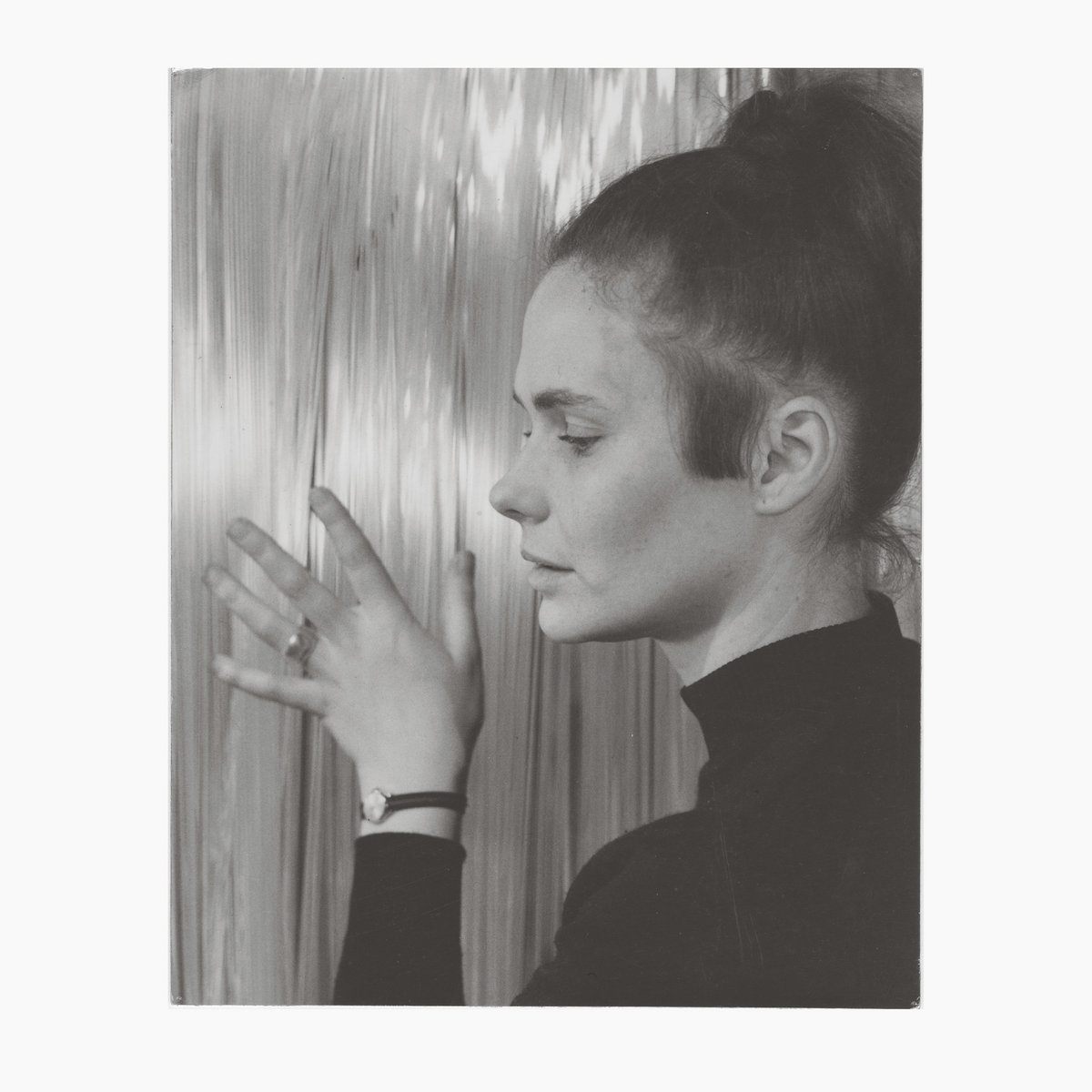 foxydigitalis's tweet image. We are back! New week, new FD Daily - today&apos;s pick is the incredible new Mary Jane Leach on Modern Love. I can&apos;t stop listening to it. Plus a beautiful new Annea Lockwood Edition from Room 40. foxydigitalis.zone/2023/07/17/fox…