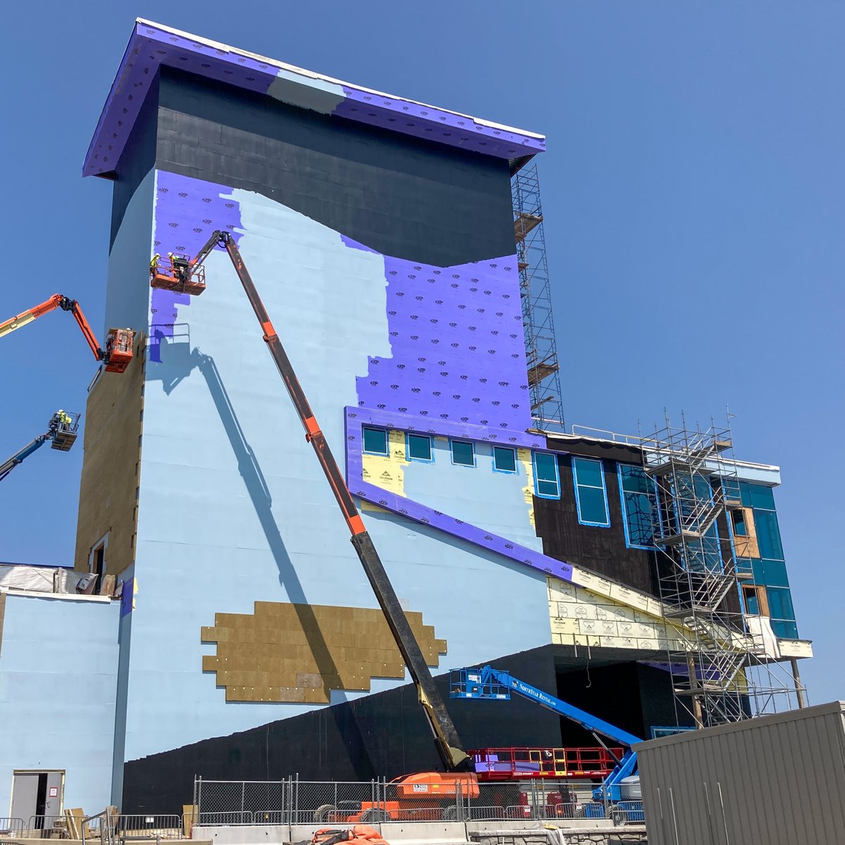 ErlandInc's tweet photo. Today's #SiteHighlight features the Freedom Wind project in Foxborough. Check out the progress! #BuildingsStandWithErland https://t.co/ej6CN84nYn