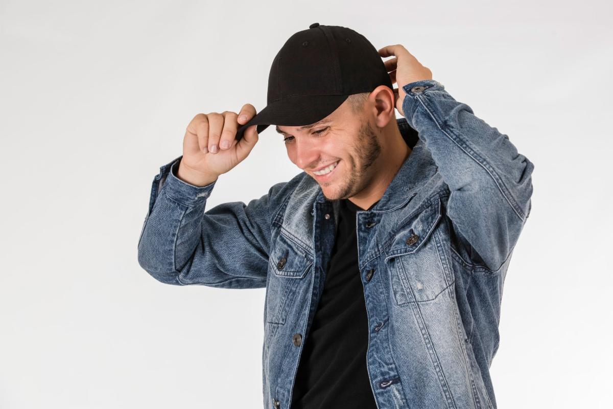 Join us as Reed Foley takes the stage today from 5:30-9:30 PM!