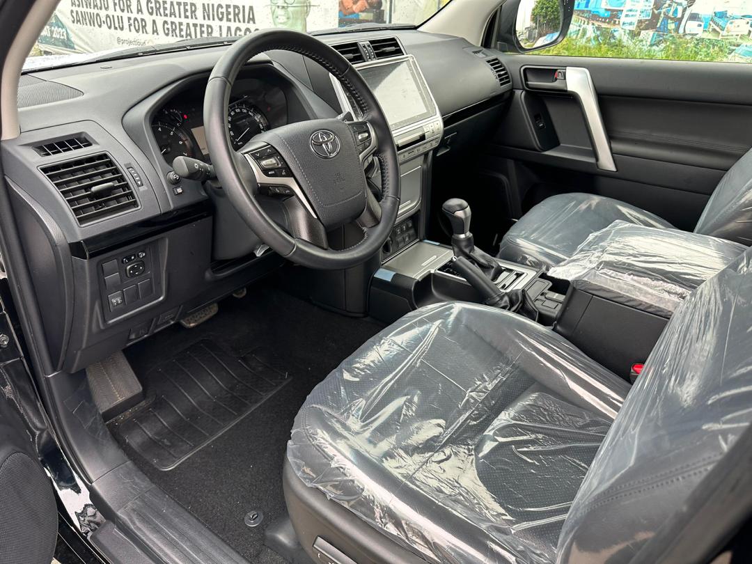 Femsautoshow's tweet photo. New 2022 Toyota Prado V6 Engine, Black on Black Leather Interior, Thumbstart Botton, 645 Miles, DVD Headrest, Complete Manual, 2 Keys, Refrigerator &amp; Duty Paid #68m Net! Surulere, Lagos state. https://t.co/aNI7URZ3l4