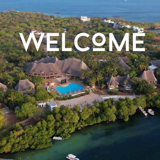 RotaryBamburi's tweet photo. 5️⃣ Days to #MagicalWatamu 🏖️🌅🌴
#TheCountdown    
#MEGAInstallation 
#CoastRotary  
#WeAreOne 

*What to Enjoy while in Watamu*

First things first - It's all about the The Beach Life! 😄 https://t.co/2BadIKbcMw