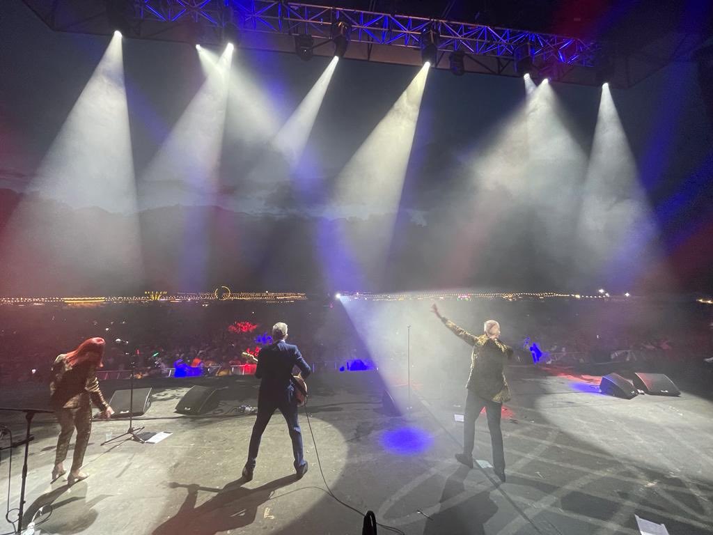 More pix from last night ⁦<a href="/ForeverYoung_ie/">Forever Young Festival</a>⁩