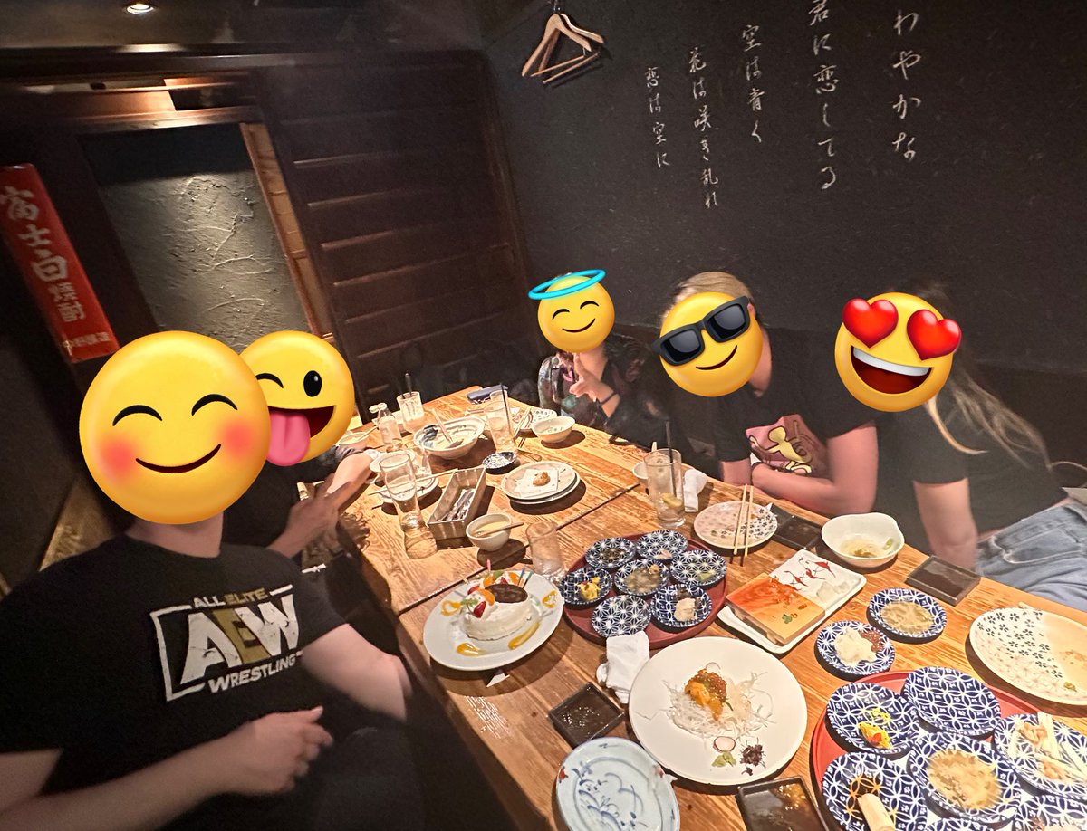 kkh_0525's tweet photo. この3連休は、夫の誕生日をたくさんお祝いしました☺️❤️ 彼が家族や友達、同僚にめちゃくちゃ愛されてて嬉しい限りです https://t.co/62UbxIcwRT