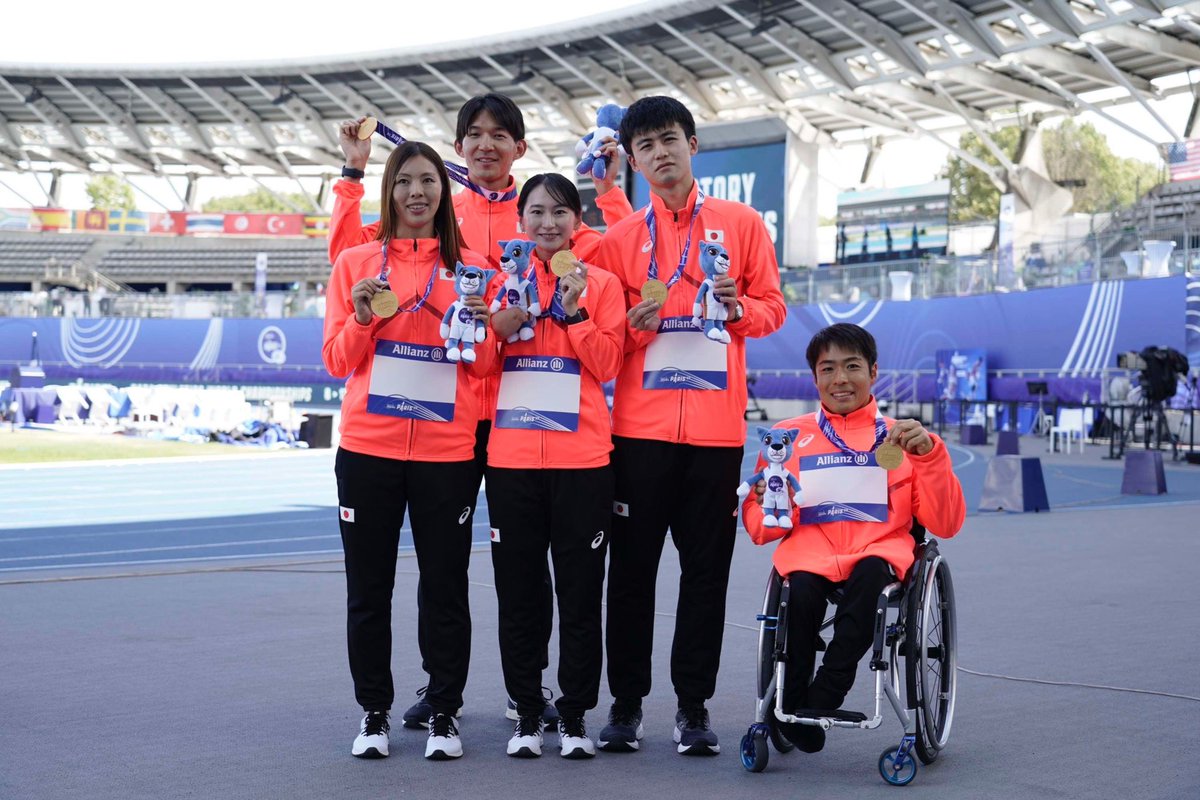 JPA54934306's tweet image. 【パリ2023世界パラ陸上】
昨日、金メダルを獲得したユニバーサルリレー表彰式。素晴らしい笑顔です。
#ユニバーサルリレー
#PARIS23