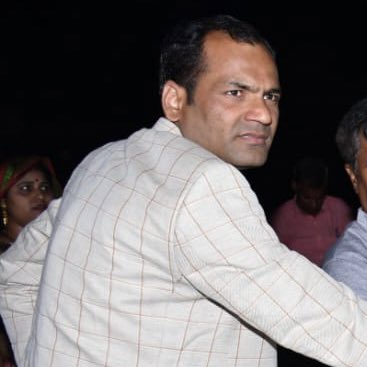 singhaloknawada's tweet photo. #NewProfilePic https://t.co/6678dLsagw