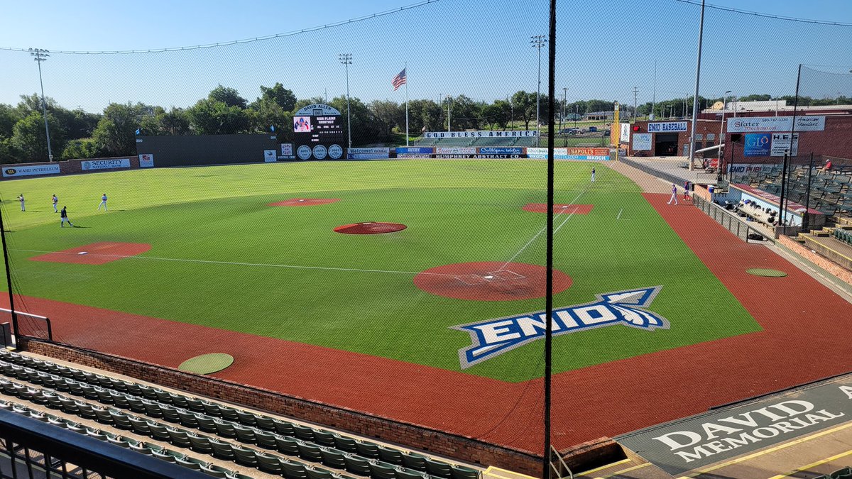 JasenWalker's tweet photo. Great day for baseball! Go Kansas Elite Purple! #HighPlainsShootout https://t.co/rr36b7N77G