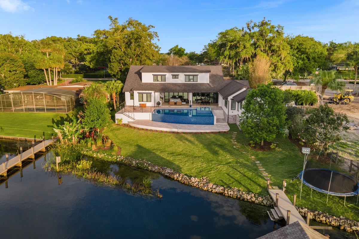 AllCustomPools's tweet photo. We design and build backyards that make every day feel like a vacation day.

#orlando #backyardgoals #pooldesign #dreambackyard #backyardoasis #backyarddesign #poolsofinstagram #poolbuilder #backyardpool #poolside #pooltime #poolparty #swimmingpool #backyardinspo https://t.co/pm3riuBmUO