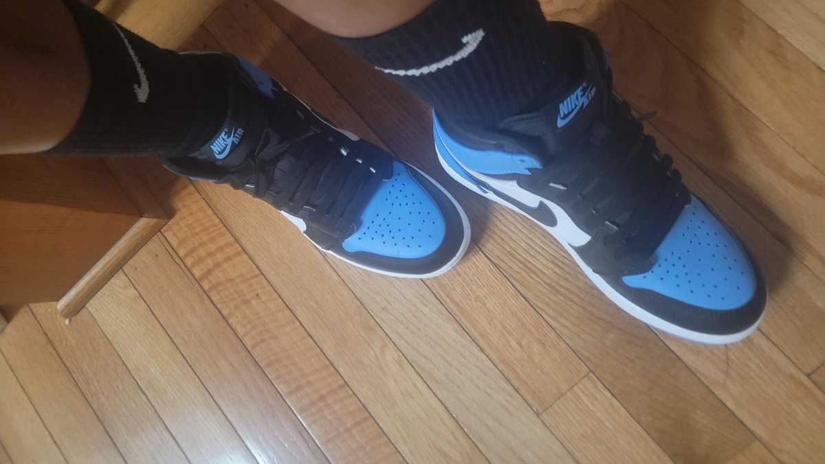 Shout out to <a href="/sncollectorclub/">SN Collector Club | Snkr Frens</a> for always coming thru with the hook up!! 👟💙🔥