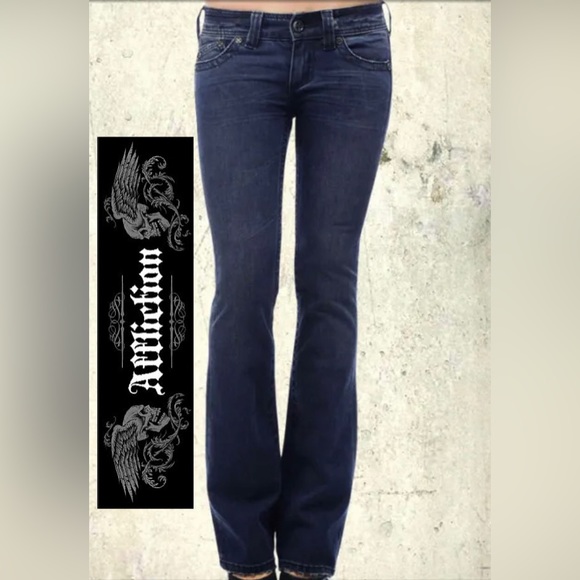 theposhdoc's tweet photo. So good I had to share! Check out all the items I'm loving on @Poshmarkapp #poshmark #fashion #style #shopmycloset #affliction #aerie #handcrafted: https://t.co/cbn7xQLqfI https://t.co/Mvhb9WZEc4