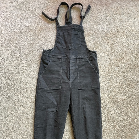 theposhdoc's tweet photo. So good I had to share! Check out all the items I'm loving on @Poshmarkapp #poshmark #fashion #style #shopmycloset #affliction #aerie #handcrafted: https://t.co/cbn7xQLqfI https://t.co/Mvhb9WZEc4