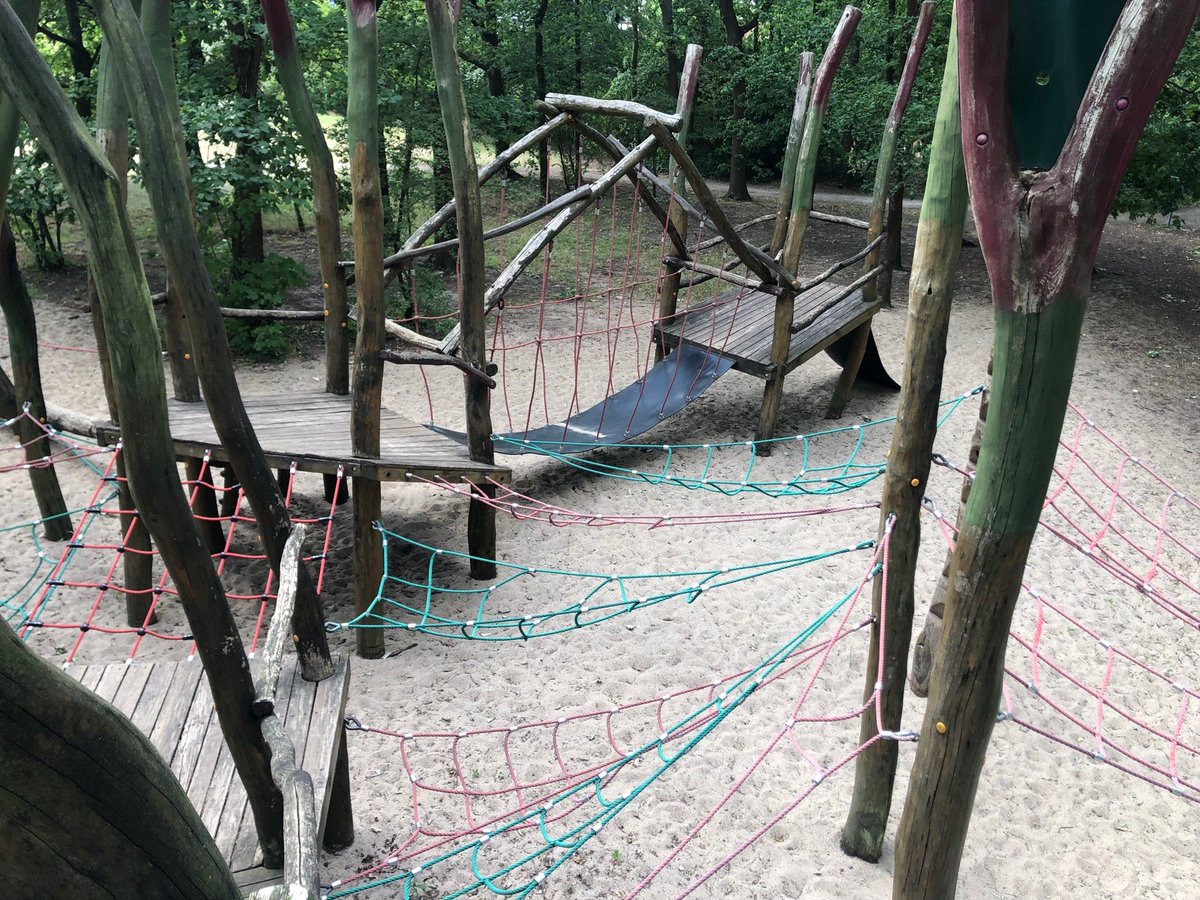 Unsere #Sommerferien-Alternative zum #ElternKindTurnen 👨‍👩‍👦‍👦 (@ Drachenspielplatz in Burgwedel, Lower Saxony) swarmapp.com/c/afU6T9SYkQL