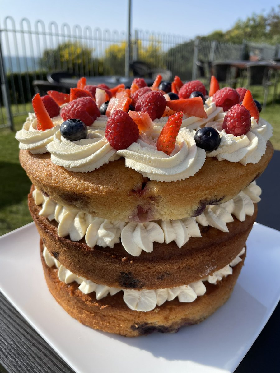 Blueberrys_cafe's tweet photo. Here’s a selection of whole cakes that went out this week :

1. Lemon Drizzle 

2. Carrot

3. Summer Berry

4. Lemon and Raspberry

For any enquiries please drop is a message or give us a call 😀

#blueberryscafe #cake #iow #wholecake #celebration #celebrate #orderlocal https://t.co/cf9ZZciaTe
