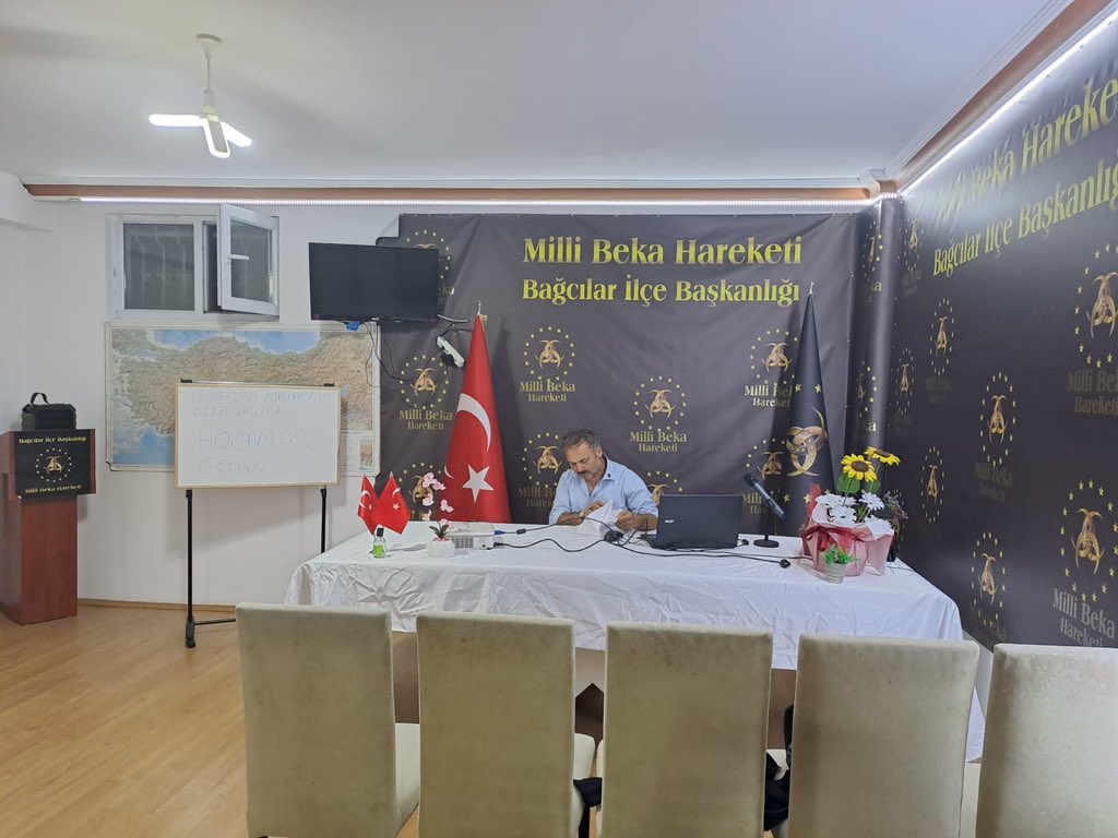 İstanbul İl Başkanımız değerli kardeşim Ali Çoban; yaz tatili boyunca, ilçe binalarımızda öğrenci yavrularımıza hocalar eşliğinde ücretsiz olarak matematik dersleri programları başlattı.. Allah razı olsun @mbhpayitaht 👏