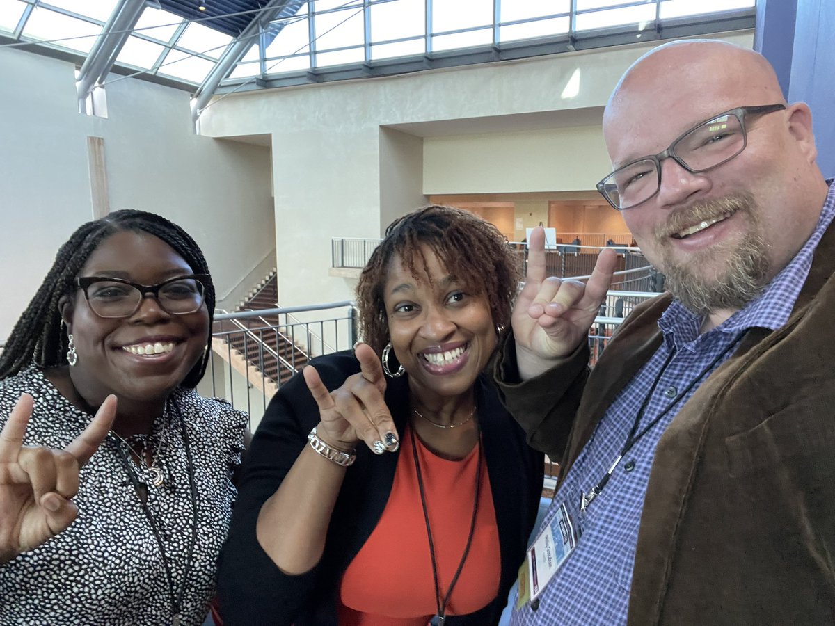 #teammav representing at the #t3symp in San Antonio with @KatyOOL. Blessed to work with @KaiHaggerty and @TheMsMorgan!!