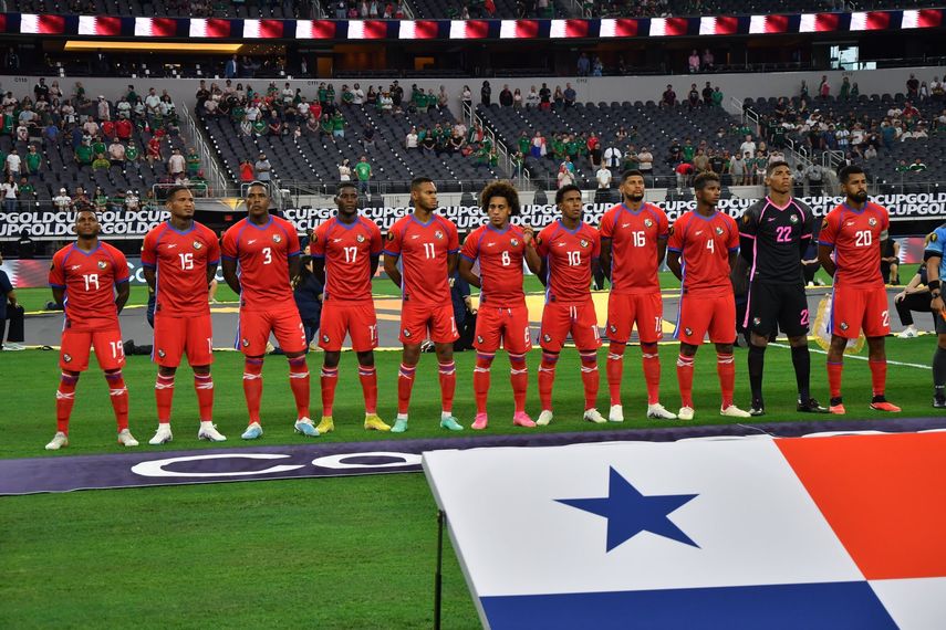 untaldanidan's tweet photo. UNO POR UNO DE PANAMÁ EN LA COPA ORO🧵📝🇵🇦

El 3er subcampeonato de la selección panameña deja sabores agrios. Eso es innegable. Eso sí: los toques dulces no faltaron y hubo momentos donde la ilusión fue real. 

Posición por posición, llega la evaluación al equipo canalero✍🏻. https://t.co/t78Qunr5YW