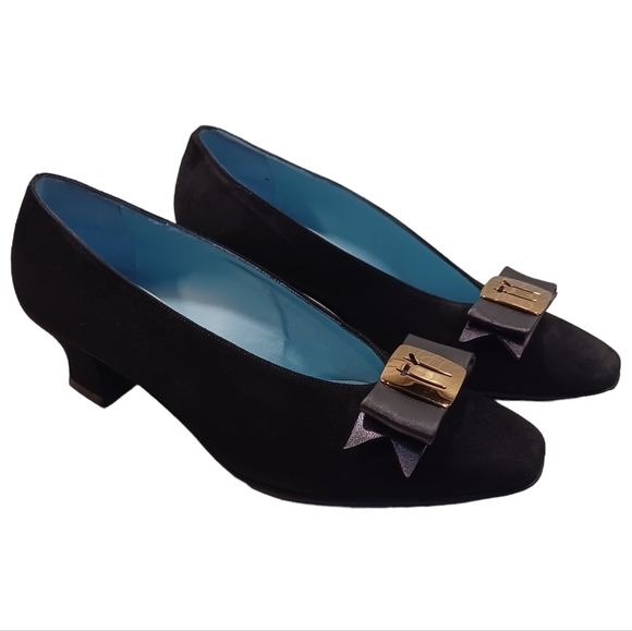 So good I had to share! Check out all the items I'm loving on <a href="/Poshmarkapp/">Poshmark</a> #poshmark #fashion #style #shopmycloset #thierryrabotin: posh.mk/hGqODnYEvBb
