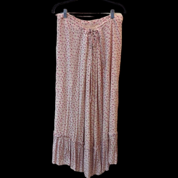 So good I had to share! Check out all the items I'm loving on <a href="/Poshmarkapp/">Poshmark</a> #poshmark #fashion #style #shopmycloset #toryburch #carmenmarcvalvo #hugobuscati: posh.mk/4Av0KB1EvBb