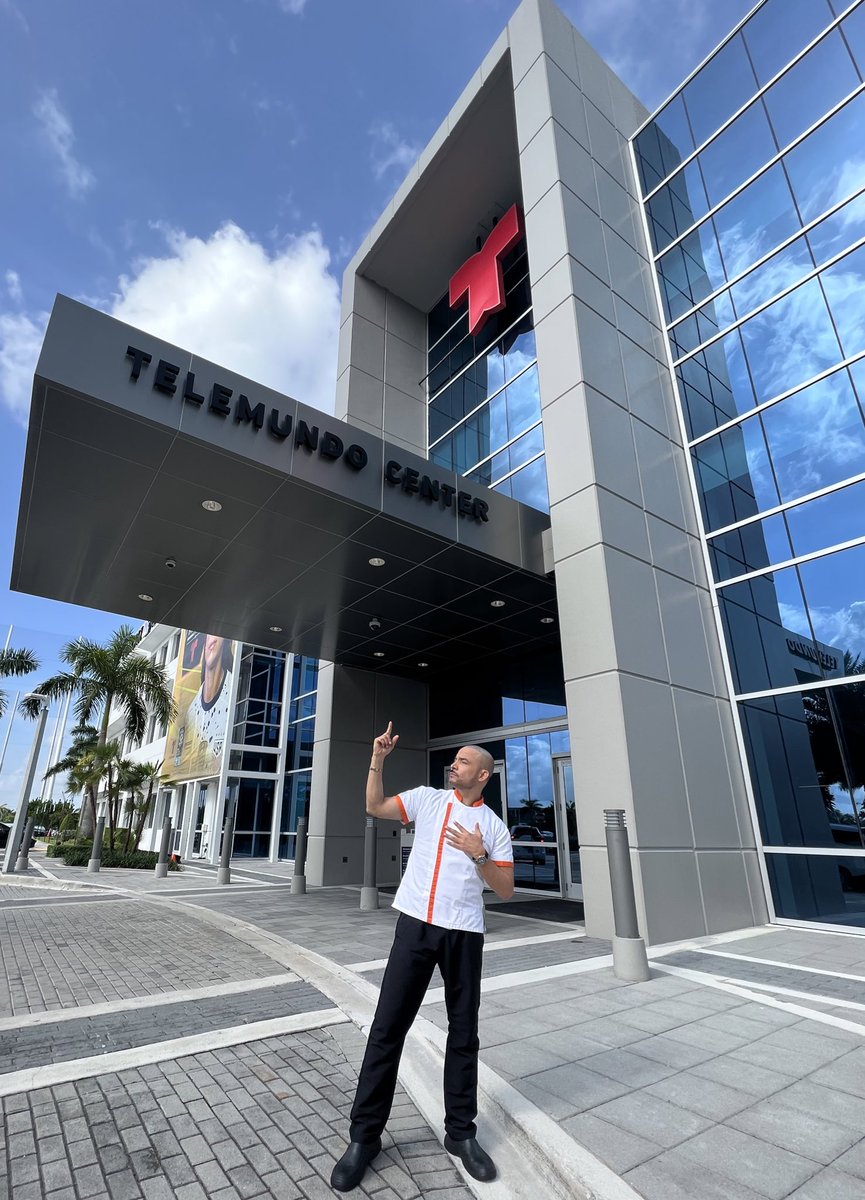 GermanMontero5's tweet photo. Estamos a punto de entrar al Airé en @Telemundo @hoydia https://t.co/3MhLCrPxgH