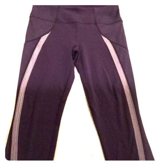 Pricegood5's tweet photo. So good I had to share! Check out all the items I'm loving on @Poshmarkapp #poshmark #fashion #style #shopmycloset #betseyjohnson #lululemonathletica #zara: https://t.co/6MAAIw949k https://t.co/WuXUBdsIWt