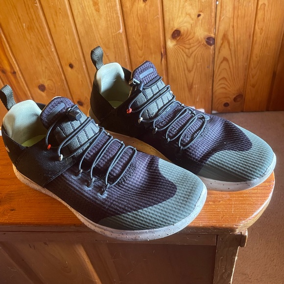 amdaus's tweet photo. So good I had to share! Check out all the items I'm loving on @Poshmarkapp from @Tigeroak2018 #poshmark #fashion #style #shopmycloset #nike: https://t.co/jDYASVtYv9 https://t.co/RLReszgJF5
