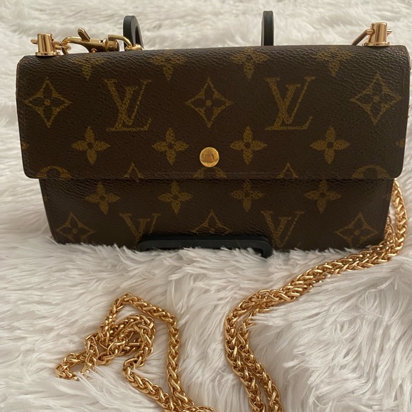 FibroFit's tweet image. So good I had to share! Check out all the items I'm loving on @Poshmarkapp #poshmark #fashion #style #shopmycloset #dianevonfurstenberg #louisvuitton: posh.mk/QZx0NI3EvBb