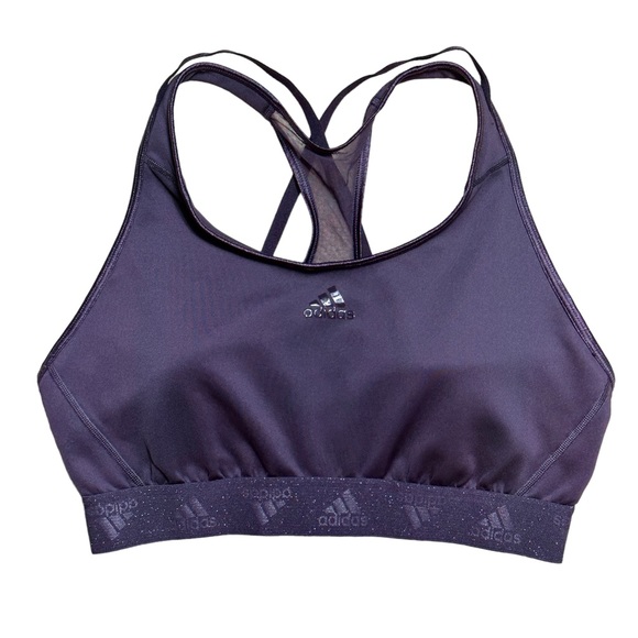 FebreJennifer's tweet photo. So good I had to share! Check out all the items I'm loving on @Poshmarkapp #poshmark #fashion #style #shopmycloset #adidas: https://t.co/0XGr1ZTzoS https://t.co/4i8iZE9xix