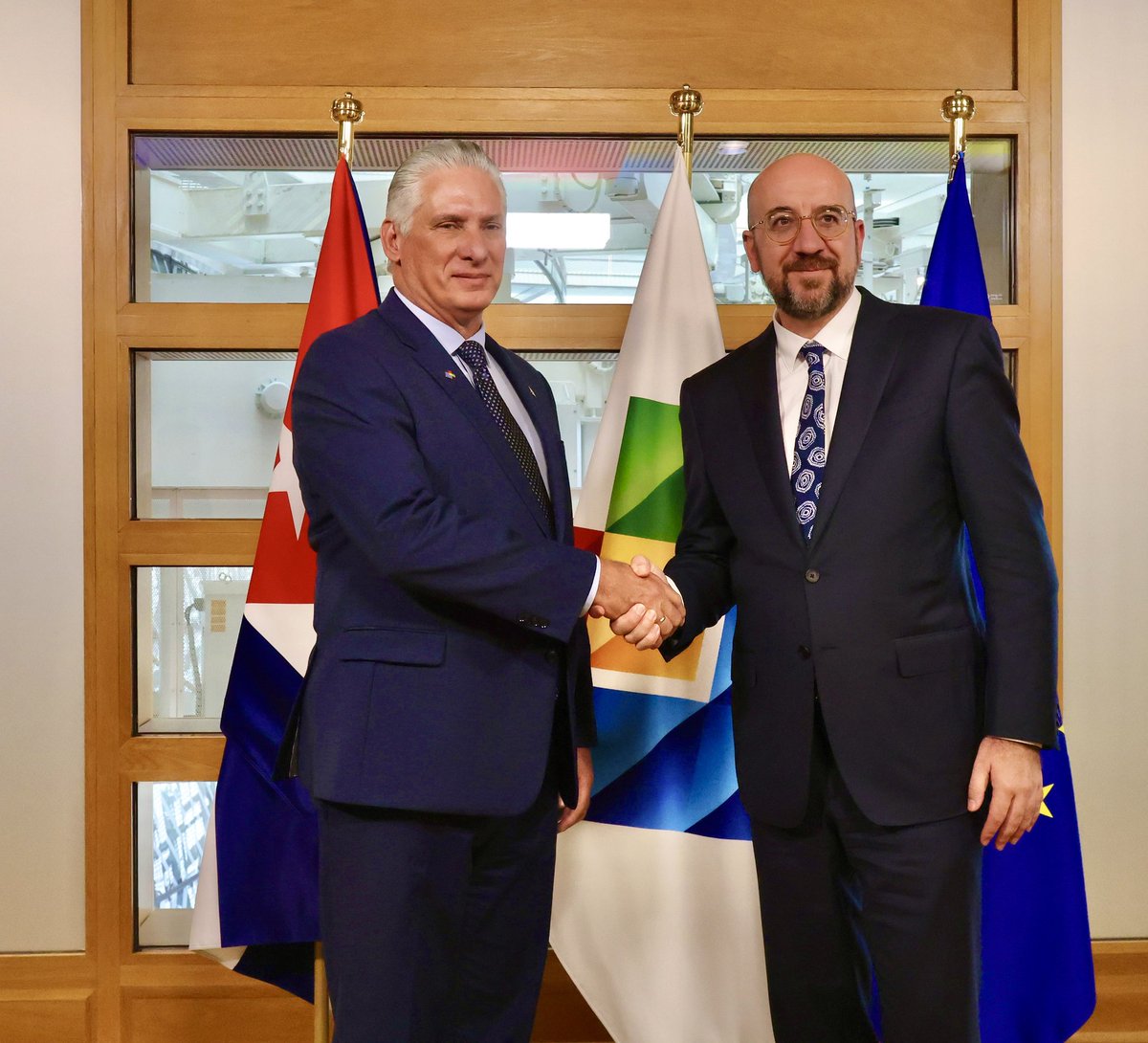 DiazCanelB's tweet photo. Me reuní con el presidente del Consejo Europeo, @CharlesMichel. Resaltamos la importancia que damos a la implementación del ADPC, los avances en todos los ámbitos de su aplicación y la voluntad de seguir impulsando nexos económicos, comerciales y de cooperación entre #Cuba y UE. https://t.co/r5JElMCs5n