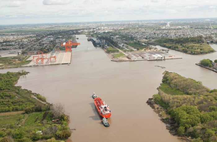 Nuevos destinos exportables
#transporteylogistica #expotransporte #expologistik #transporte #logistica #acoplados #camiones #autoelevadores

infotyl.com.ar/nuevos-destino…