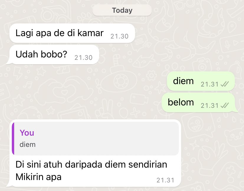 tumben bgt malem ini jg bonyok belum tidur
kebetulan jg perasaan lg ga enak sm kerasa berantakan aja gt
bingung mau cerita ke siapa jg 

tp kek pas aja mama nanya gini bukannya ke bawah malah nangis dl di kamar wkwk