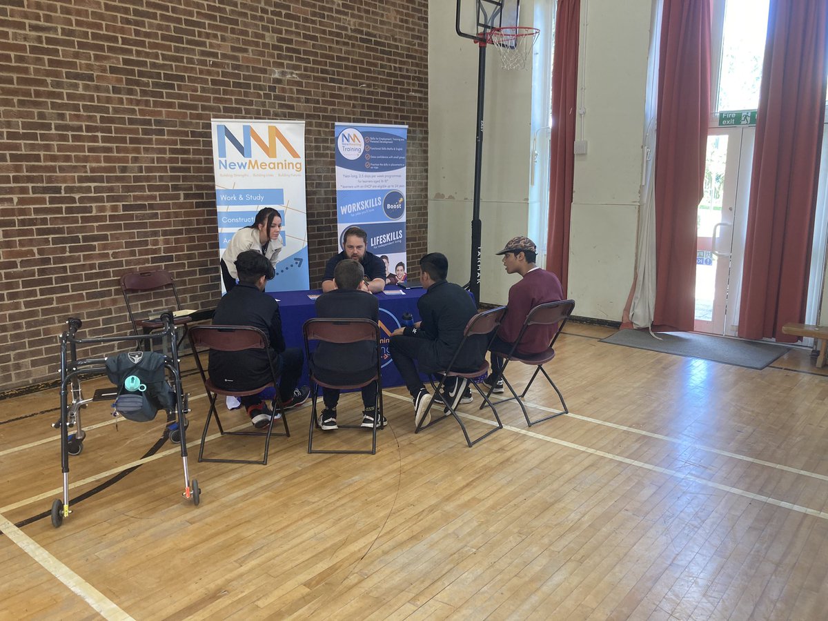 StonyDean6thform tweet media