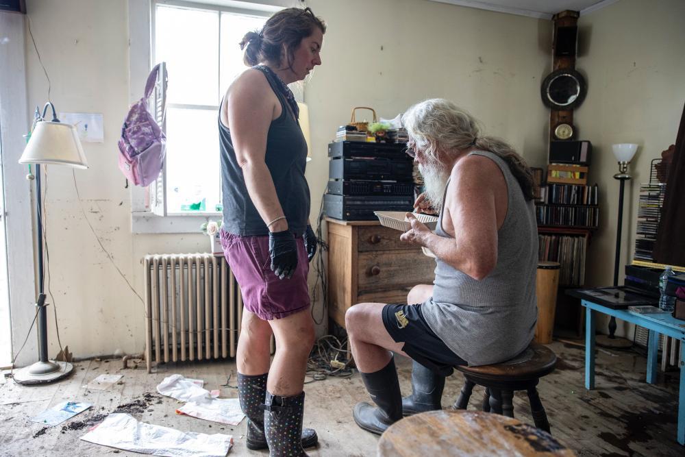 WCKitchen's tweet photo. Rick told our team this is the worst flooding he’s witnessed in almost 30 years. He picked up WCK-provided meals as his family was helping clean up his home. There is so much debris to clear that they haven’t been able to start working on the basement.
#ChefsForVermont https://t.co/2TvNB32YRQ