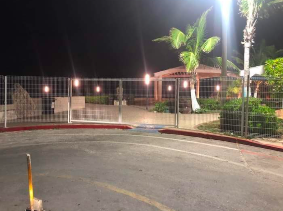 ¡Atención, comunidad de #IslaMujeres y amantes de la naturaleza! 🌴

Hoy queremos compartir con ustedes una preocupante noticia sobre la privatización de #PuntaSur en la hermosa isla. Es importante recordar que, antes de dejar su cargo en APIQROO, Alicia Ricalde, madre de la