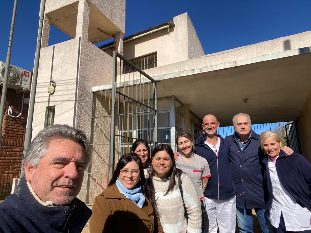 GerardoAmarilla's tweet photo. Visitando la policlínica de la RAP del barrio Rampla y reunidos con el equipo de dirección de RAP- ASSE Rivera. https://t.co/MQW9xsGQ1P
