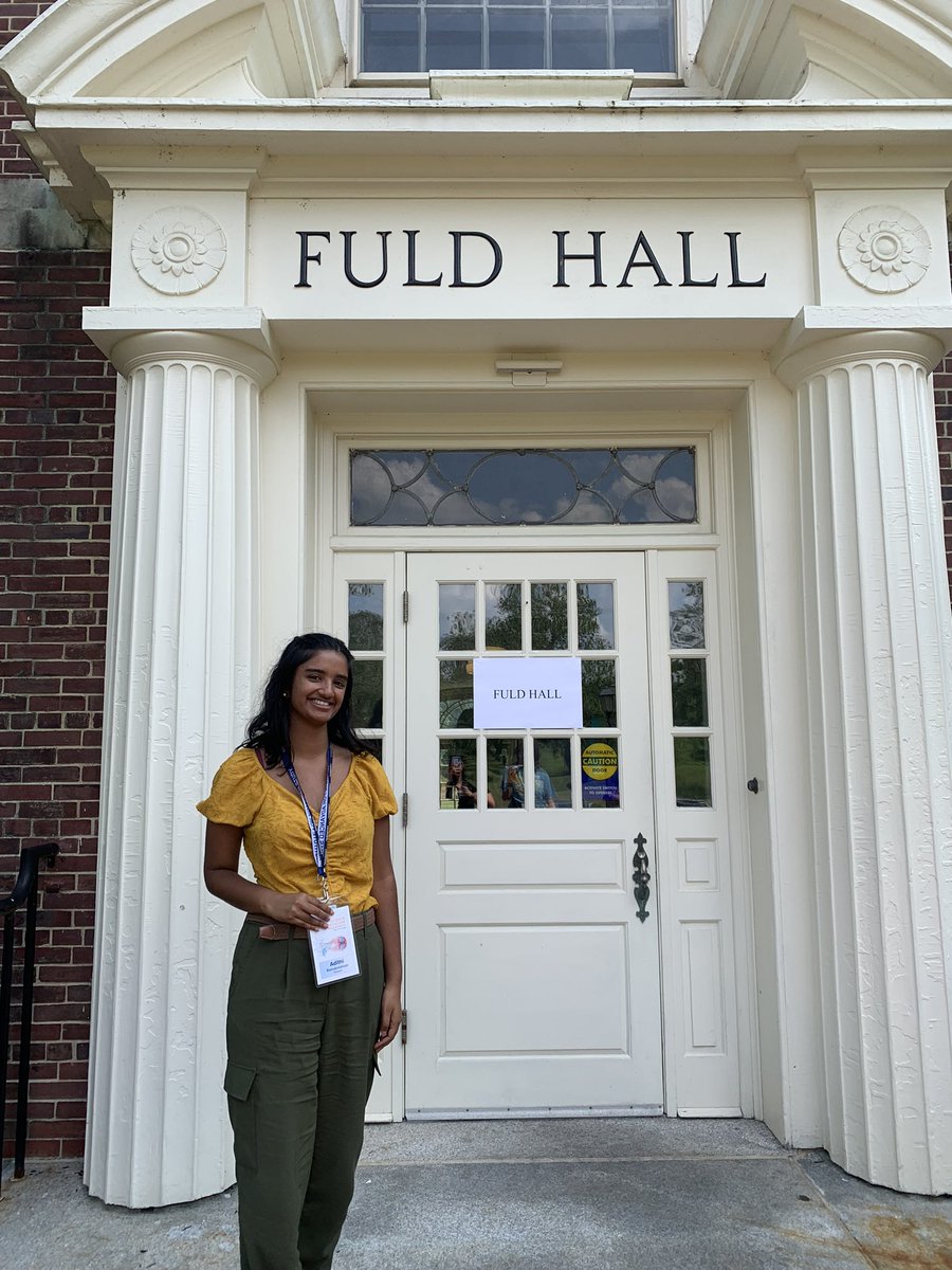 adithi_r1's tweet photo. I spent the past week at @the_IAS science journalism workshop, where I met the coolest reporters &amp; learned how to deepen my storytelling, beat reporting and more. Thanks @nattyover @sioroberts for a wonderful experience!! 🧬🧪✍🏽 https://t.co/7L4a8gMI65