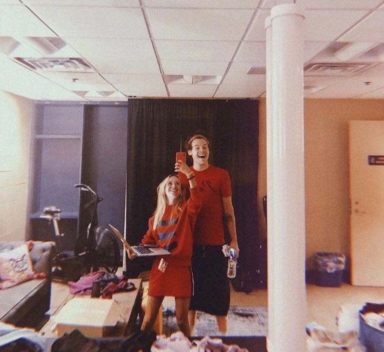 hrrysIatenights's tweet photo. she gave us the boyfriend content we needed https://t.co/jpGAwQZPdi
