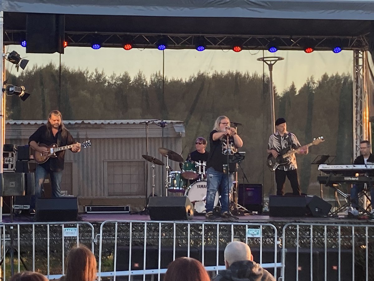Special thanks for fans in Raahe and Ruiskuhuone. See you again 13.07.2024.🎶🎶
#raahe #ruiskuhuone #jartsetuominen
#jartsetuominegroup