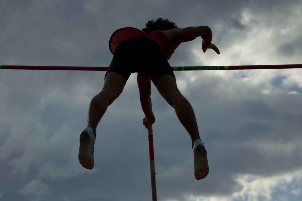 lynhornets's tweet photo. Back on the artsy photo train this morning! We resume with a @LynchburgTFXC student-athlete, Nicholas Brent! 

#WonNation https://t.co/y9lZvi3ntt