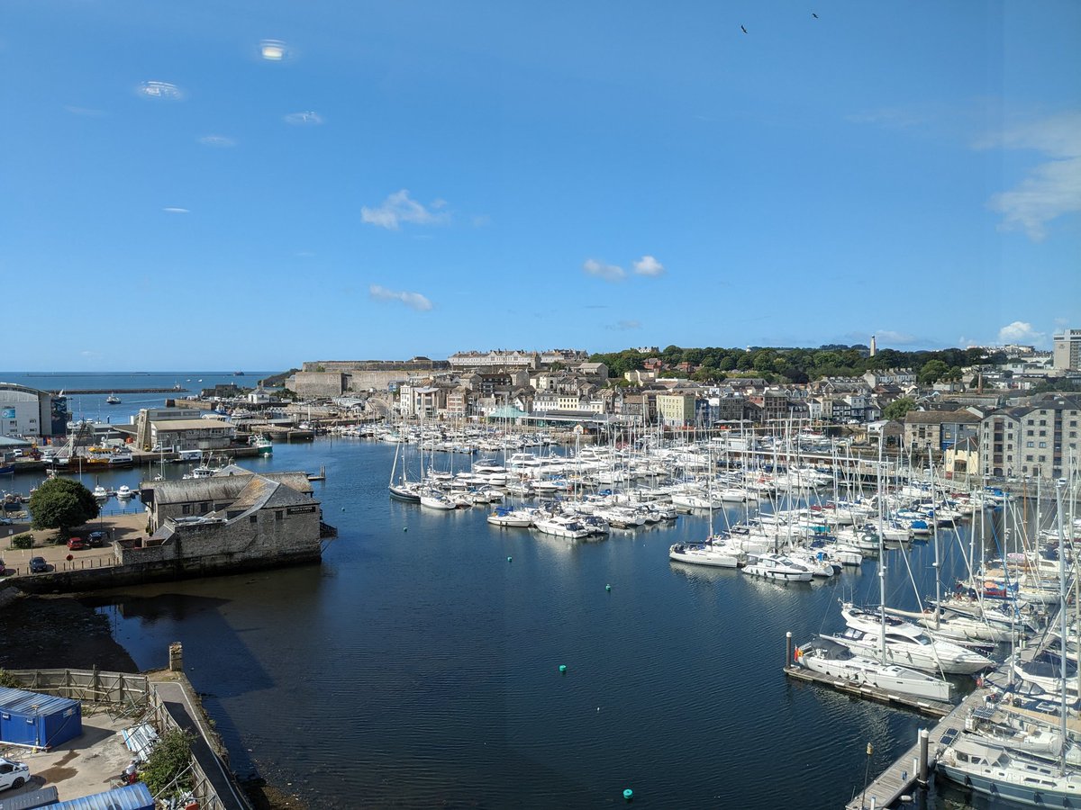 Sunny work trip to #Plymouth meeting <a href="/FootAnstey/">Foot Anstey</a> talking all things clean #marine #innovation w/ <a href="/maritimeukSW/">Maritime UK South West</a>. Good to speak to many small companies