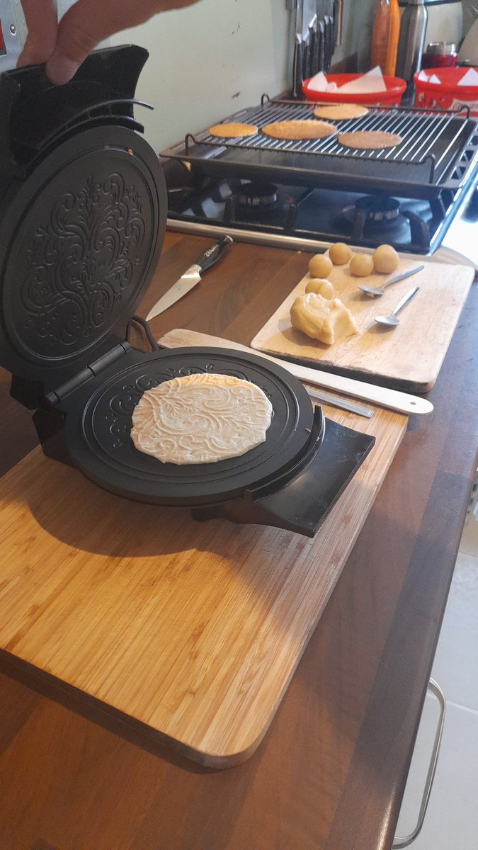 Hartsema11's tweet photo. @HeartofHatton Dutch biscuits being made for tomorrow 😋 https://t.co/jxeOmUdCK7
