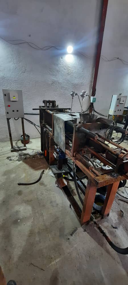 ermpvc's tweet photo. Desde la #ERMPVC hasta la Empresa Recuperación de Materias Primas Camagüey
Estamos armando dos maquinas de inyección de plástico. Nuestro trabajo siempre en beneficio de @CubaRecicla
#CubaRecicla #IndustriasCuba #CubaViveYTrabaja
Fotos cortesía de Héctor Fernández Hernández https://t.co/BcohHNq4sb