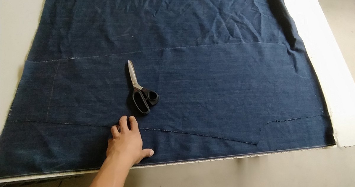 Demirart2's tweet photo. ✂️👖 https://t.co/1cmWIjHCbm