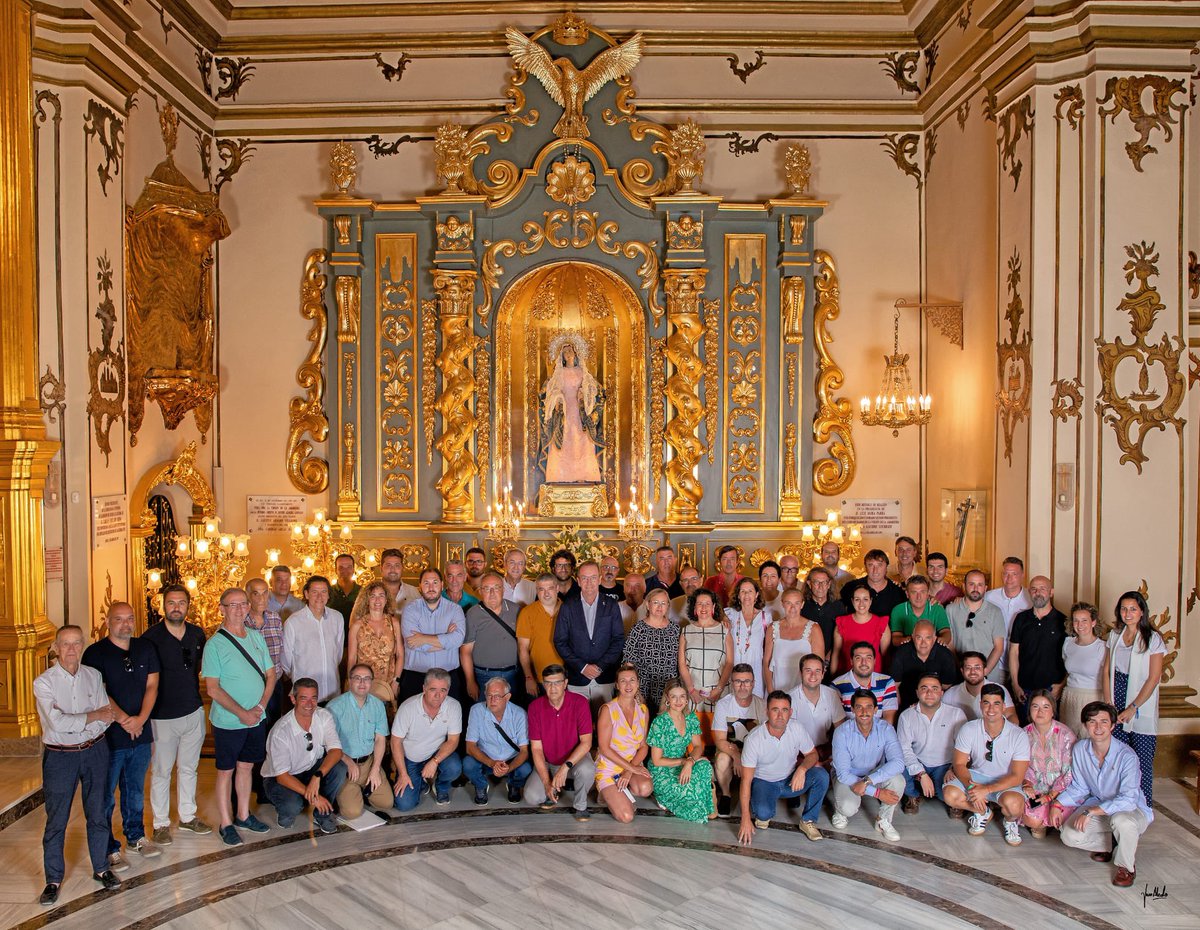 PasoBlanco_3's tweet photo. ⚪️ ​​ Esta tarde ha tenido lugar la presentación de la nueva Junta Directiva para el segundo mandato del Presidente del Paso Blanco D. Ramón Mateos Padilla. https://t.co/lev5YhpeIO